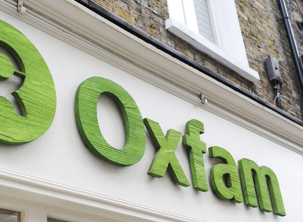 Für die Hilfsorganisation Oxfam Grossbritannien hat ein Sex-Skandal in ihren Reihen auch finanzielle Folgen: Oxfam hat nun weniger Geld, um Bedürftigen zu helfen.